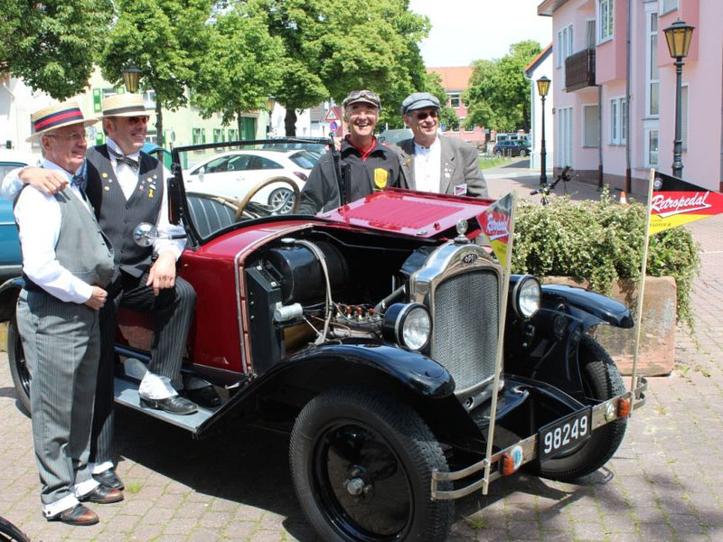 Ende gut, alles gut: Strahlende Minen der Veranstalter